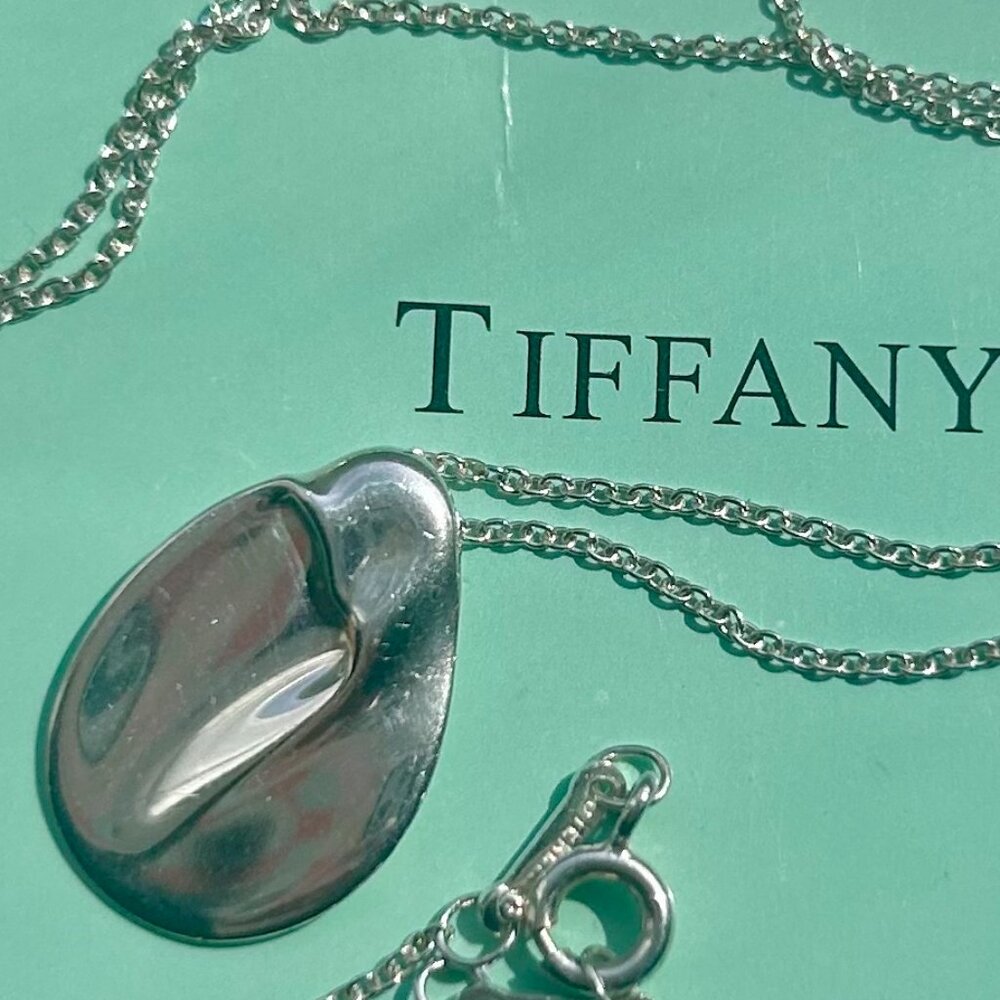 Tiffany & Co. Elsa Peretti Madonna Pendant Necklace Pendant, Sterling Silver 925
